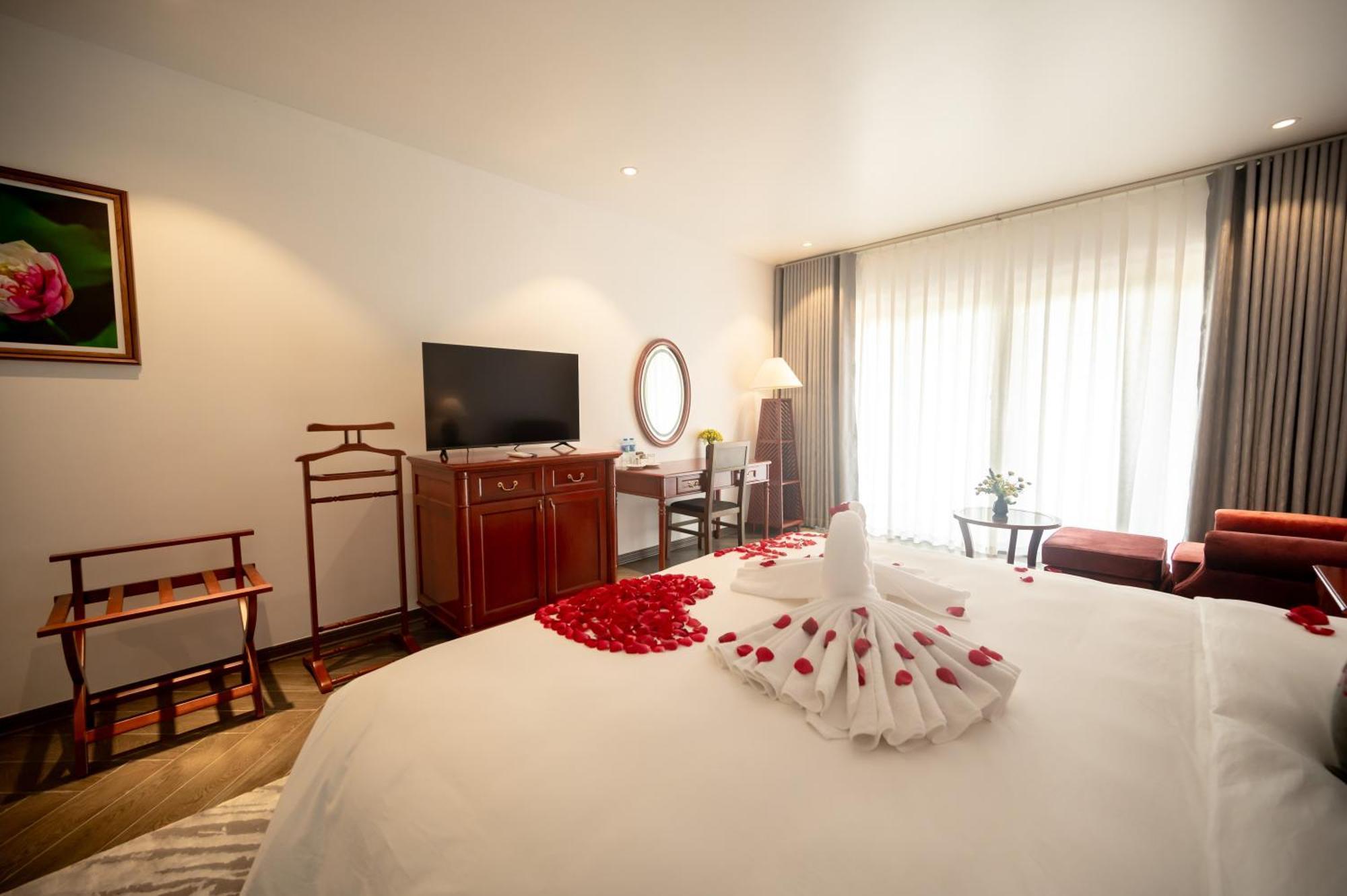 Khach San Son Nu Hotel Bac Kan Екстериор снимка