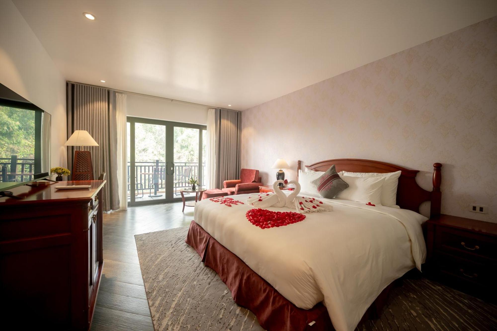 Khach San Son Nu Hotel Bac Kan Екстериор снимка