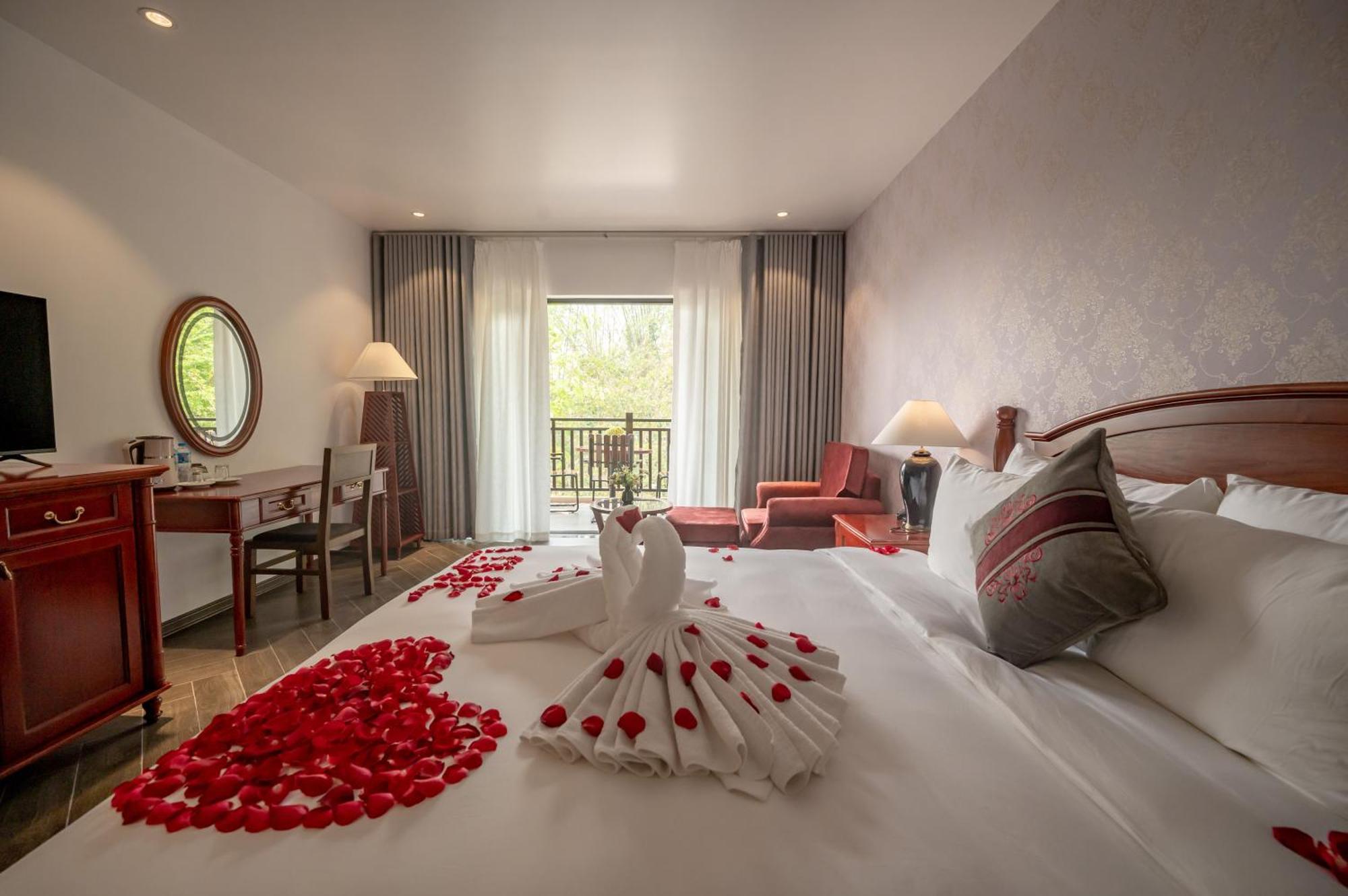 Khach San Son Nu Hotel Bac Kan Екстериор снимка