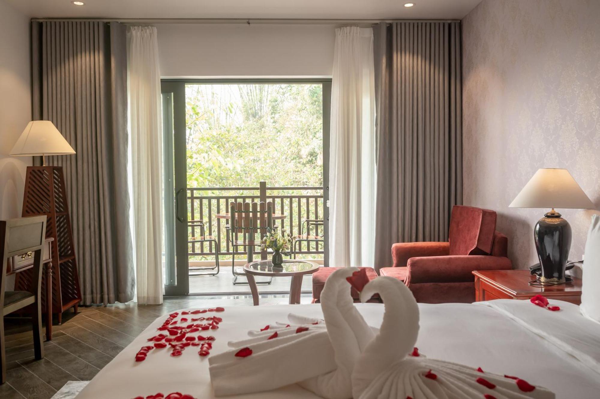 Khach San Son Nu Hotel Bac Kan Екстериор снимка