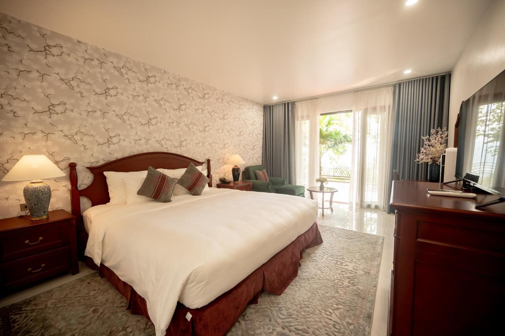 Khach San Son Nu Hotel Bac Kan Екстериор снимка